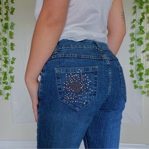 HOT BOTTOMS y2k low rise embellished and embroidered jeans !!